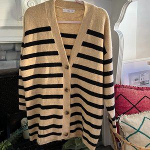Chic Oversize Striped Cardigan